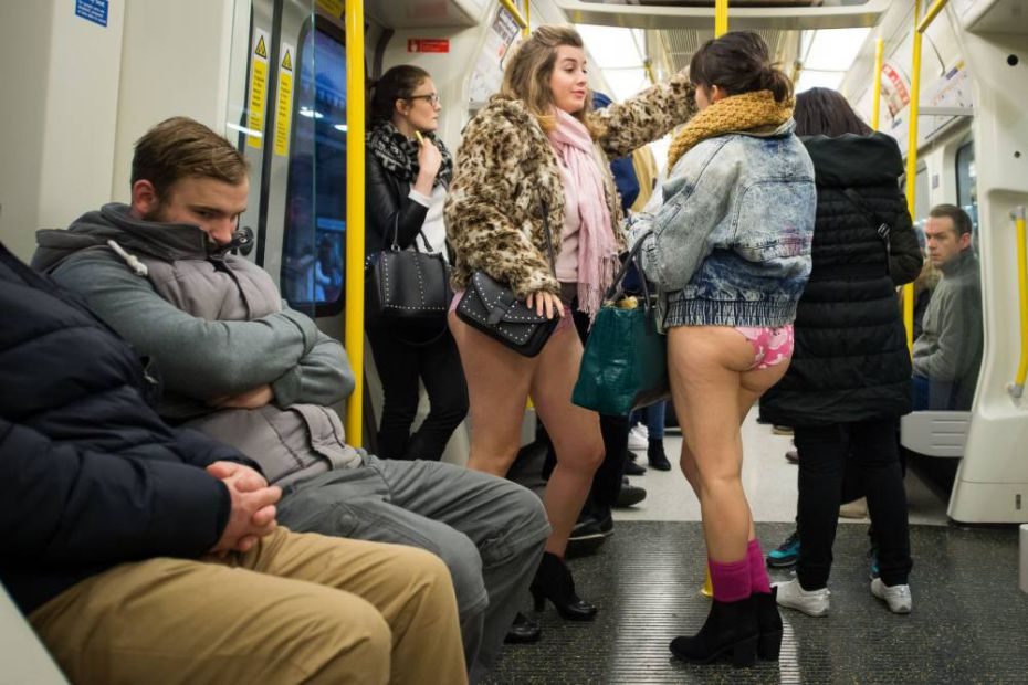 "No Pants Day" v londýnském metru, foto: AFP/Getty Images